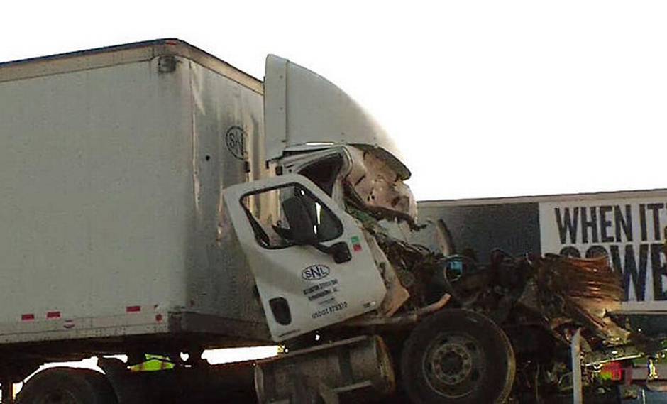 Driver Injured After Two 18-Wheelers Crash on I-35E in Dallas